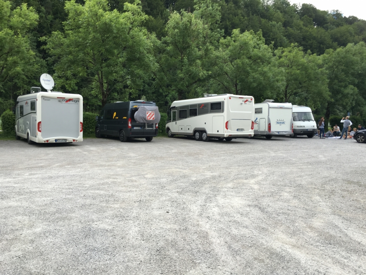 8EA04AFF-678C-4FA5-B5EC-4C5C9E88EC86