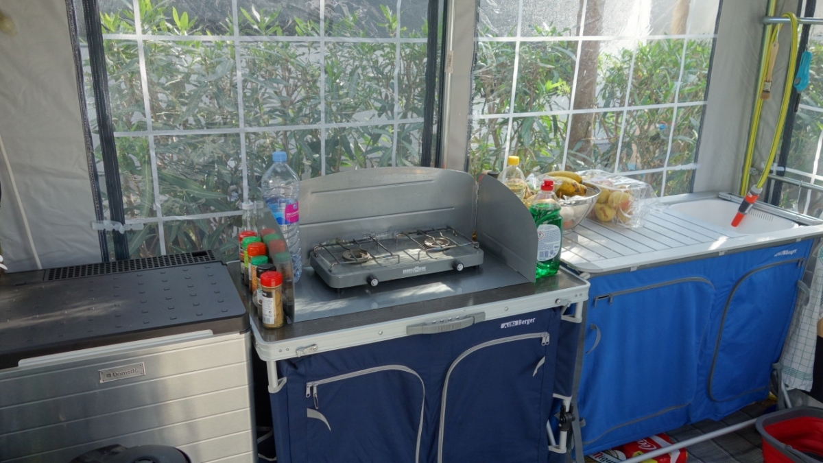 F9124143-F82D-427E-8C6B-8B98094FC5C1