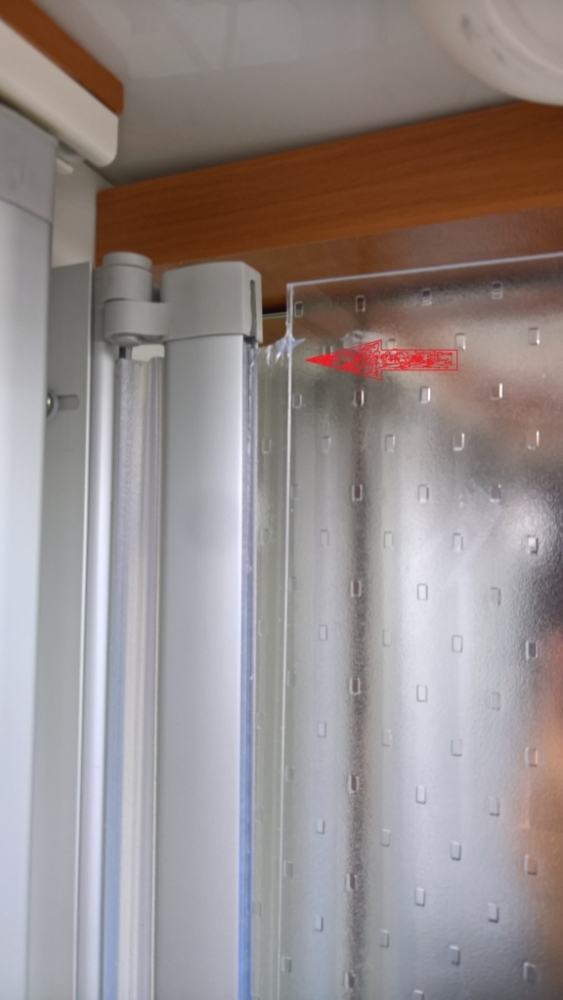Duschwannentür defekt 1