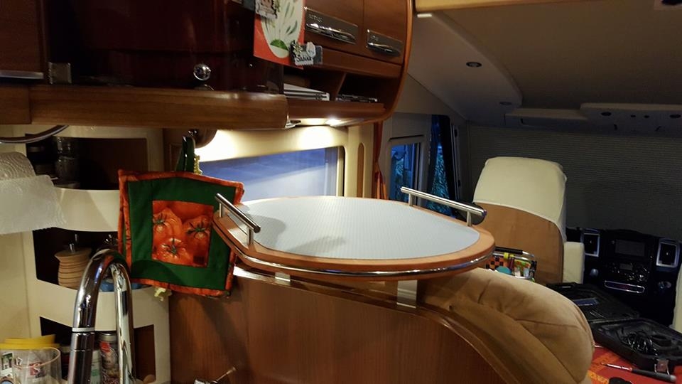 23621714_384653742028937_8917045408137885965_n