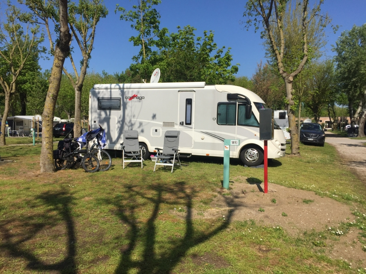 A53D5183-8616-4441-9CD0-3438D748D7C2