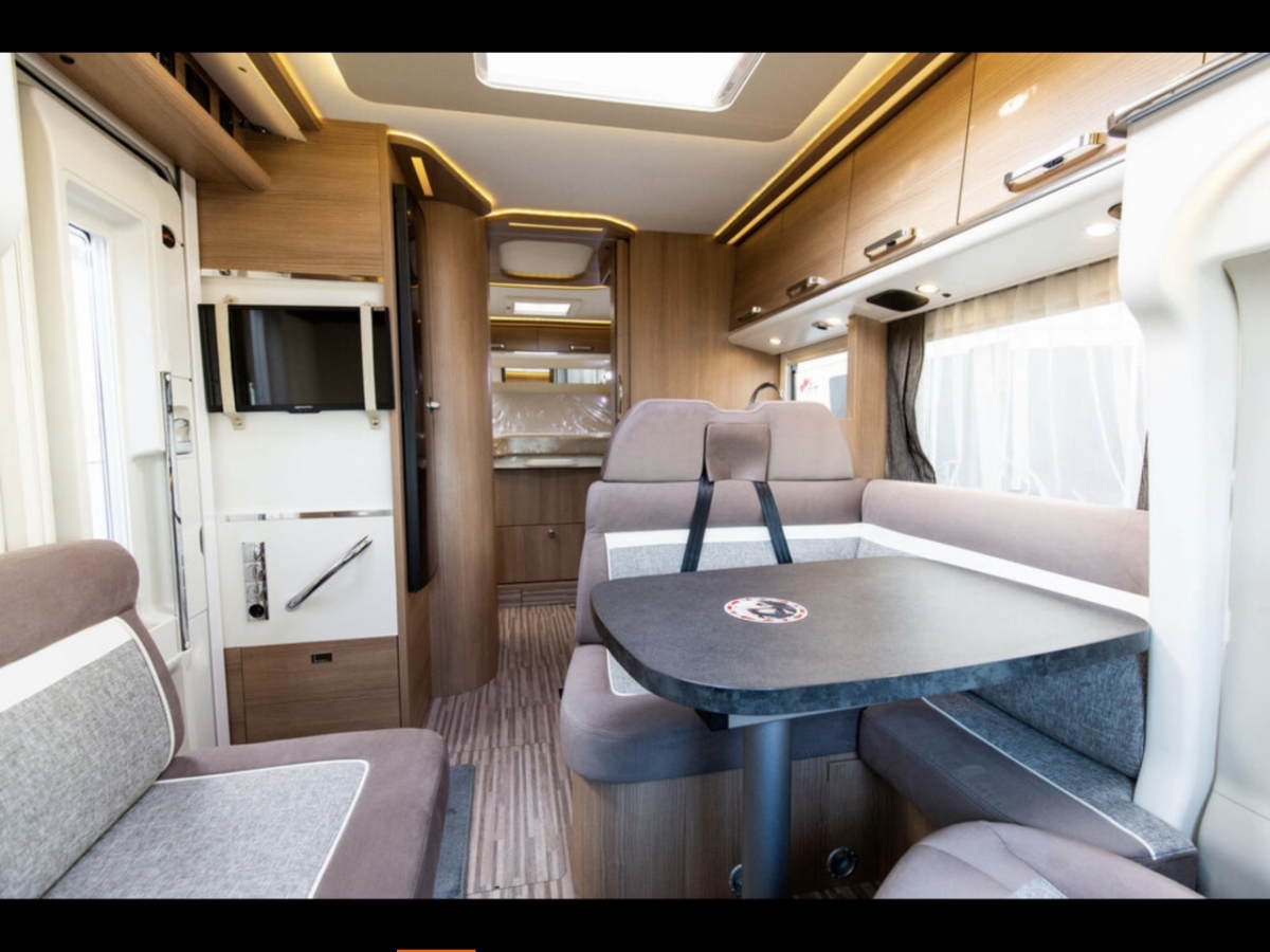 E5F26987-5341-464D-B1F3-A711E18B8AF2