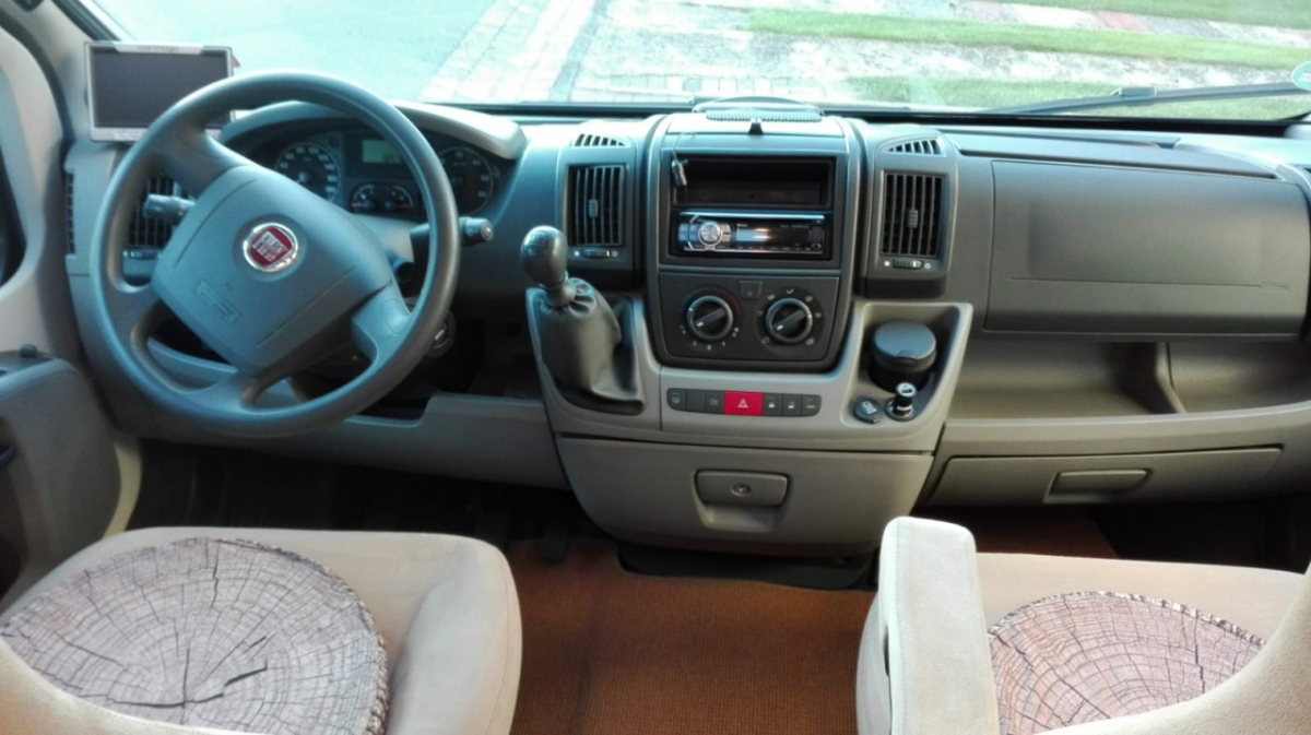 328e5844-a563-4f5b-ac65-abcc97b52eb3