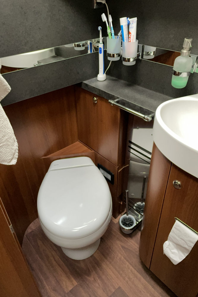 1FB77829-0104-4FCD-ADA6-5082EB072372