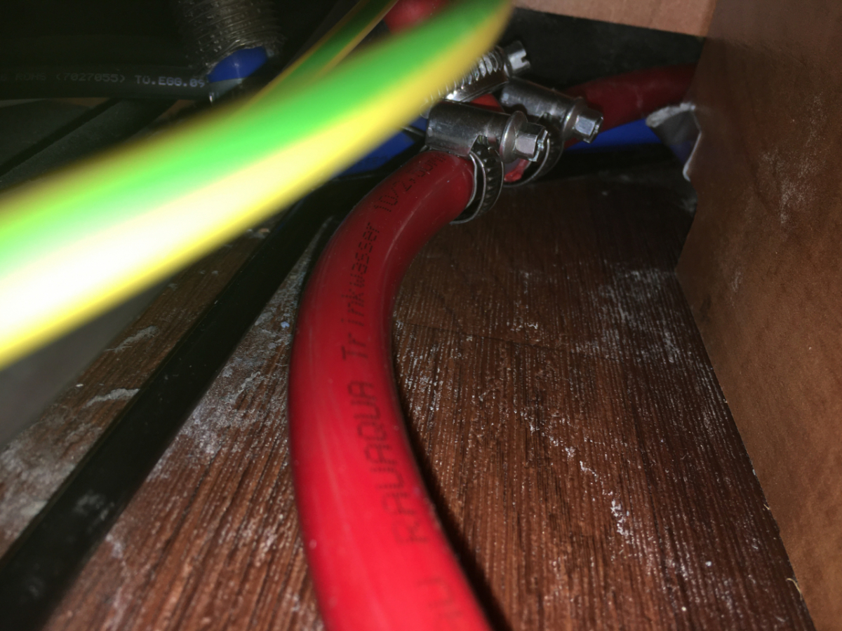 ACC47693-74C6-4039-AEE5-69F9C75D96E7