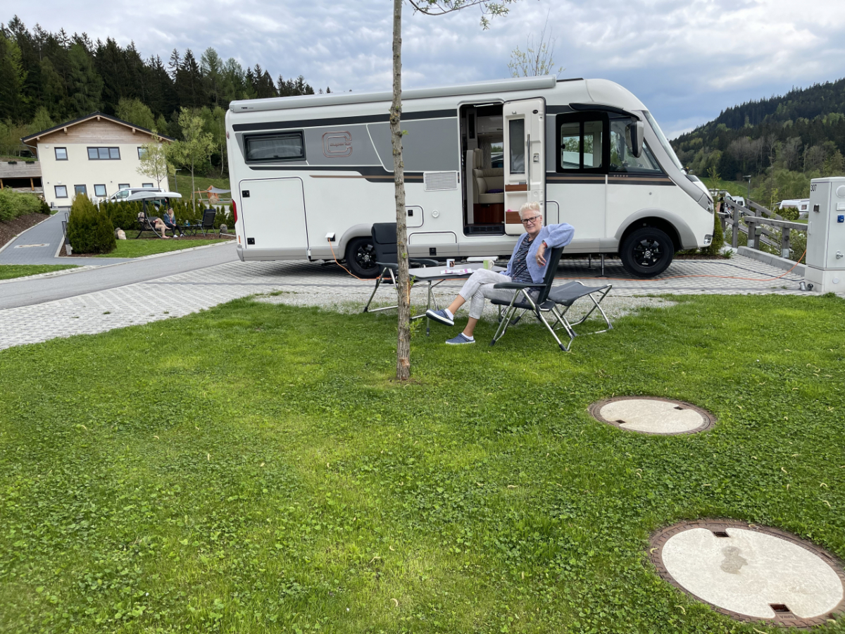 C9B0737B-9A56-43B3-9534-EBE1B7EF86E9