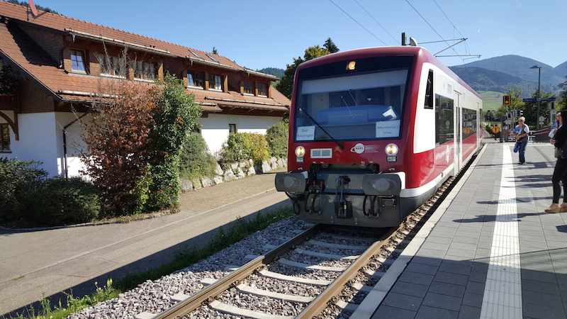 Bahnstation direkt am Campingplatz